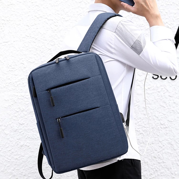 Messenger bag that 2024 turns into backpack